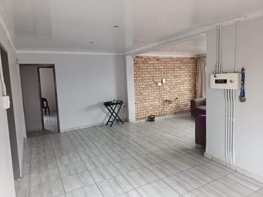 3 Bedroom Property for Sale in Roodepan Northern Cape